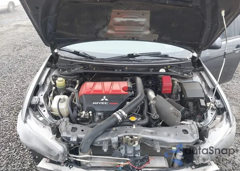 2011 Mitsubishi Lancer Evolution Gsr z USA, uszkodzony, nr VIN JA32W8FV9BU029743